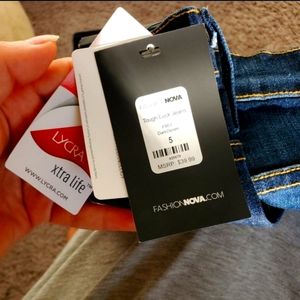 New with tagJean fashion nova size 5 super strech